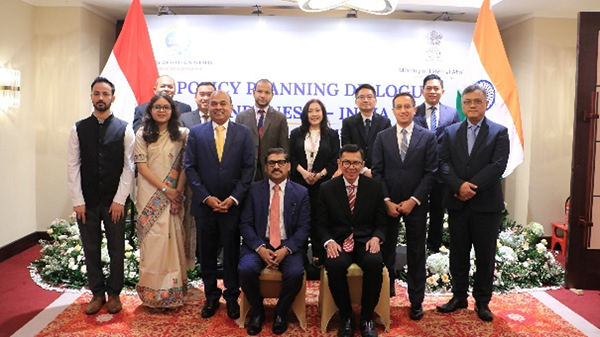 Kemenlu Indonesia dan India Tandatangani MoU untuk Penguatan Dialog Kebijakan Luar Negri india.png