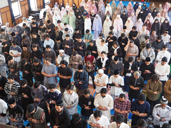 sholat_id_di_jepang.png
