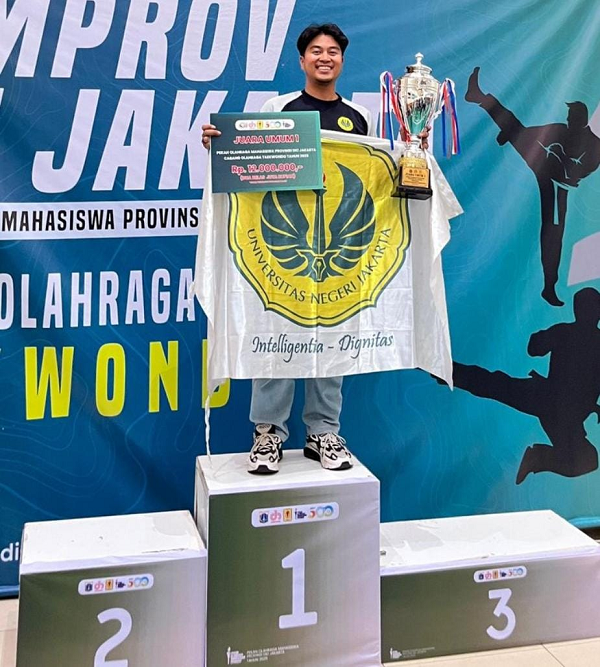Audi Arya Saputra Juara 1 Pekan Olah Raga Mahasiswa DKI Jakarta.