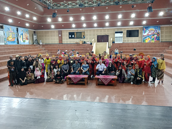 Festival Komunitas 2025 Purnama dari Timur Hidupkan Cinta dan Perdamaian Lewat Seni