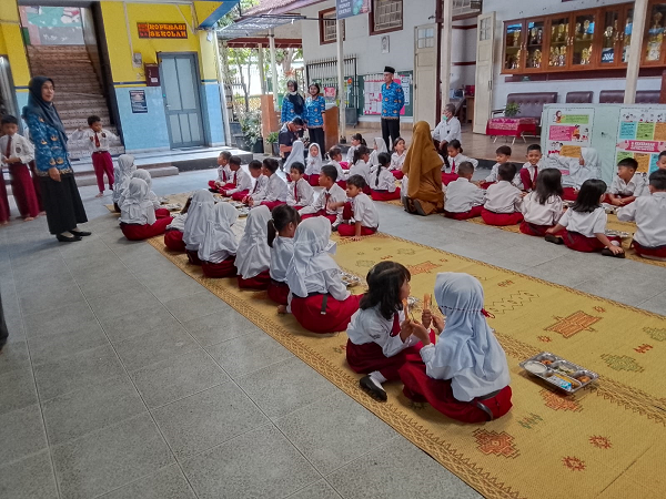 Uji Coba Dapur Sekolah SDN Ngupasan, Jogjakarta Berjalan Lancar