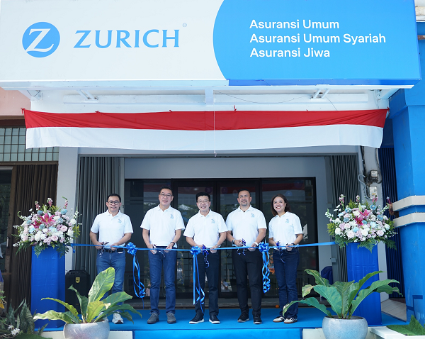 1Foto_2_-_Peresmian_Pembaruan_Kantor_Zurich_dengan_Wajah_Baru_di_Batam.png