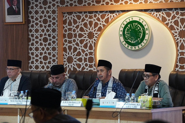 ustad_zaitun_r.png