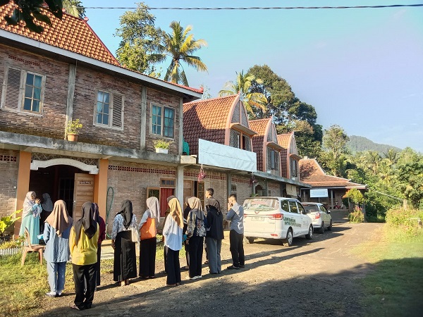 Bersama Villa Santri Kasepuhan Raden Rahmat wisma_lansia.jpg