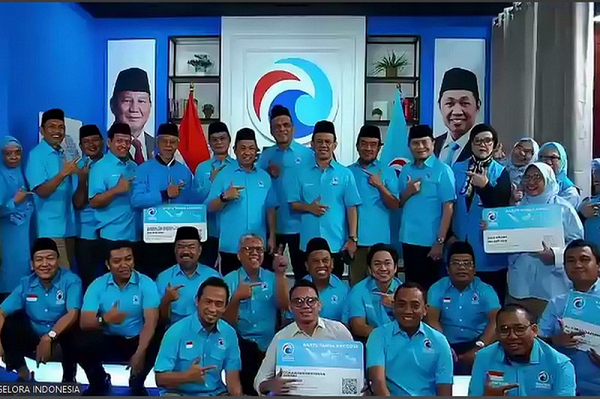 Anis Matta Lantik Pengurus 34 DPW dan 468 Pimpinan Harian DPD se-Indonesia Secara Serentak