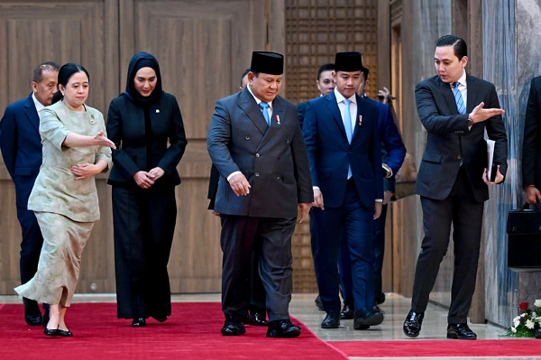 Wapres Gibran Dampingi Presiden Prabowo Sampaikan Arah Kebijakan Ekonomi 2027 dalam Rapat Paripurna 